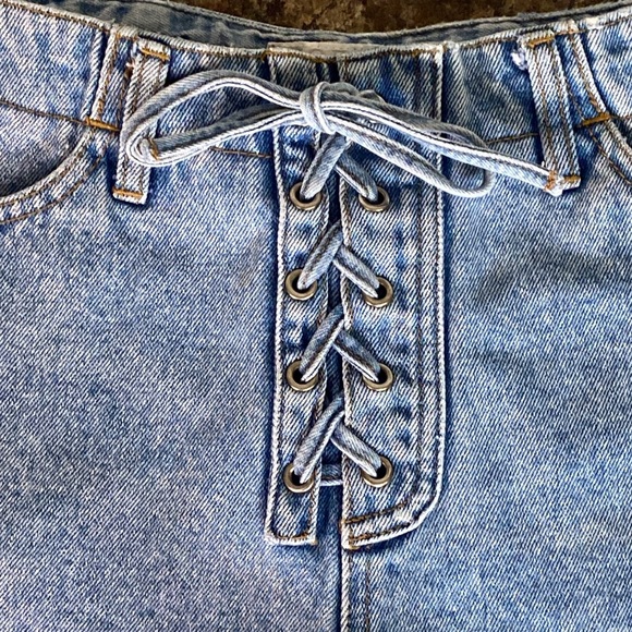 MODA INTL Vintage Y2K Lace Up Tie Side Zipper 100% Cotton Denim Shorts Size 27 - Picture 2 of 14